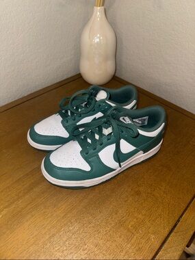 Nike Kids Green and White Low-Top Sneakers - Classic Swoosh